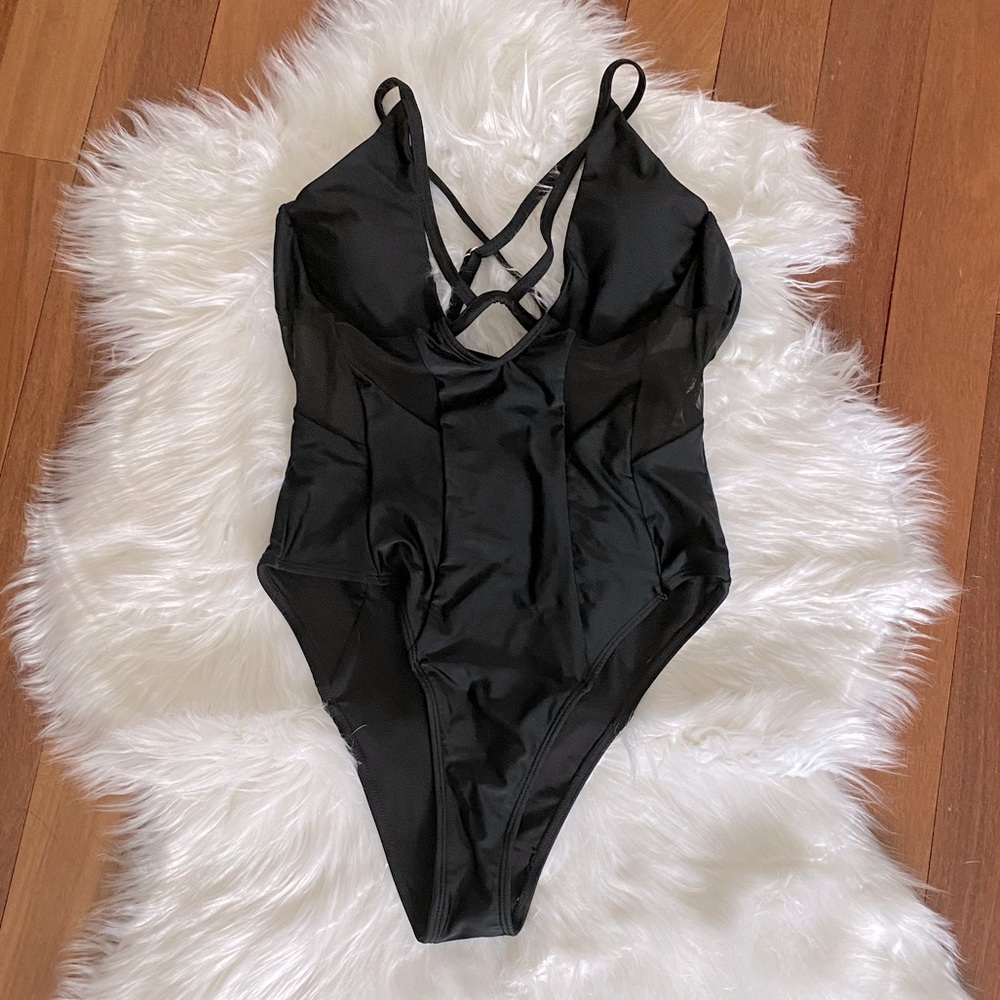 ✨NWOT Sexy one piece plunging black bathing suit